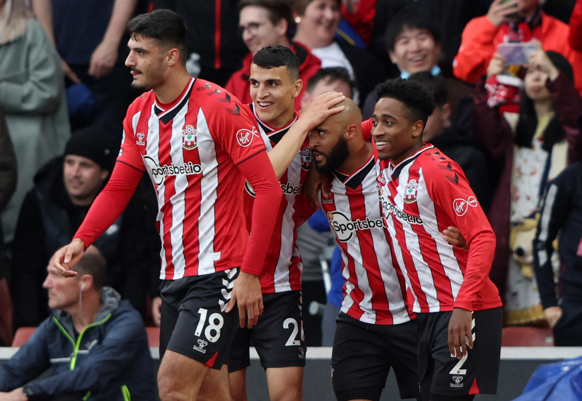 弟媳发布和内马尔合照，引发弗鲁米嫩塞球迷猜测其加盟热潮