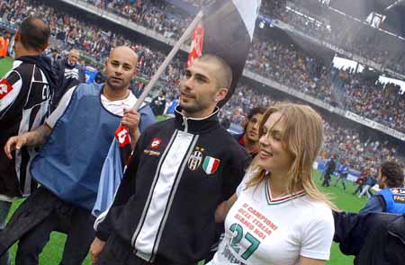 每体：西甲联盟将于本周五检查诺坎普的球场设施（每体：西甲联盟本周五将对诺坎普球场设施进行检查）