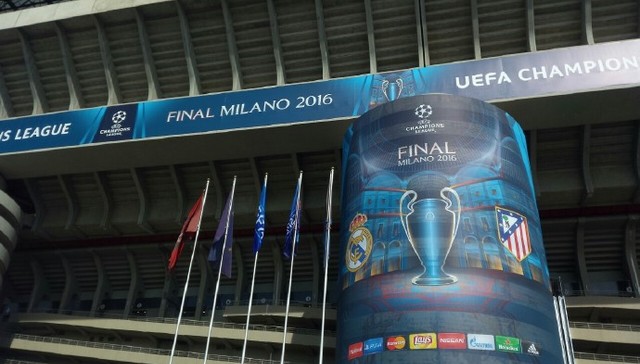 英媒：拜仁有意费耶诺德右后卫里德，但将面临英超俱乐部竞争