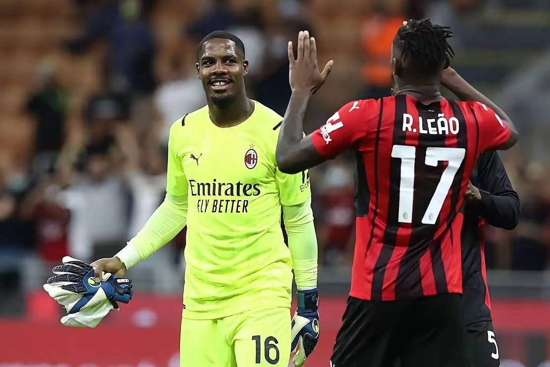 每体：梅西晚饭后去了诺坎普，今晨坐飞机前往国家队报到