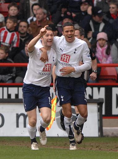 赫内斯：孔帕尼有两三个优点，他只谈论足球不给记者提供素材（赫内斯：孔帕尼有几项长处，只谈足球不给媒体谈资）