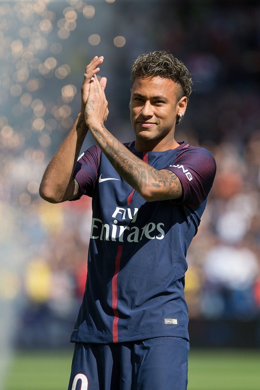 带大力神杯亮相，斯卡洛尼：上届决赛令人难忘，我们会再努力