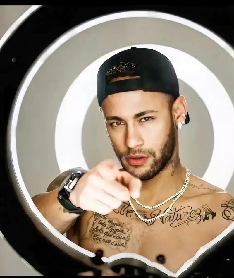 波兰主帅：即使踢得丑陋也要赢球；扎莱夫斯基染黄让我恼火