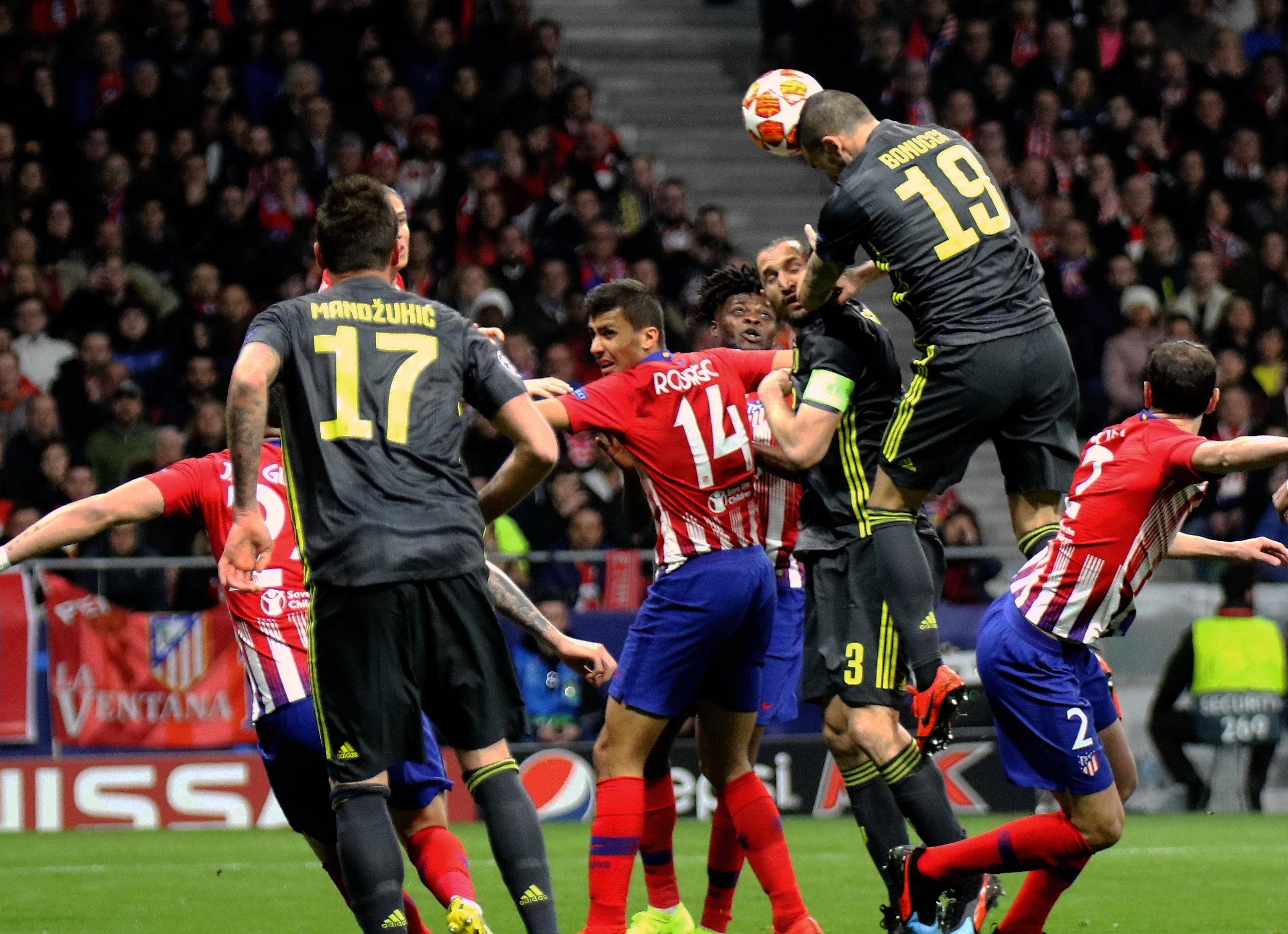 赫拉德-马丁：巴萨完全无需改变踢法，最重要的是做好压迫