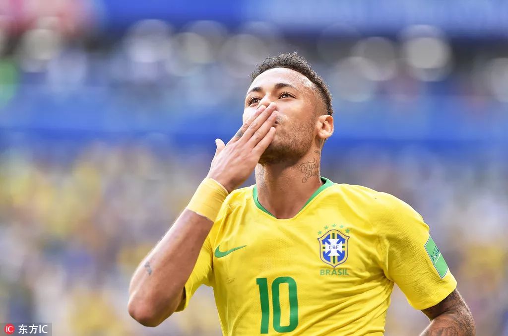 亚泰官方：对刘议阳实施“三停”；此前他被女友控诉出轨、裸聊