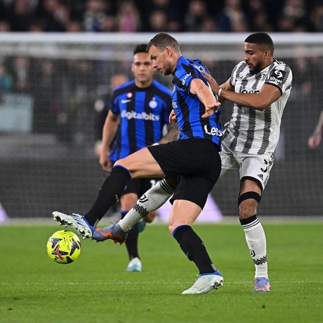 土鸡PK桑巴！国际排联认证这是本届VNL至今最激烈的强强对话！